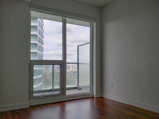 2606 - 117 Mcmahon Dr, Condo with 1 bedrooms, 1 bathrooms and 1 parking in Toronto ON | Image 4