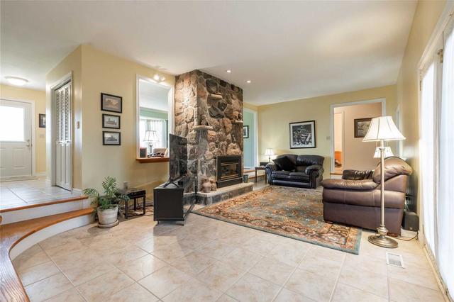 14811 Creditview Rd E, House detached with 3 bedrooms, 2 bathrooms and 12 parking in Caledon ON | Image 7