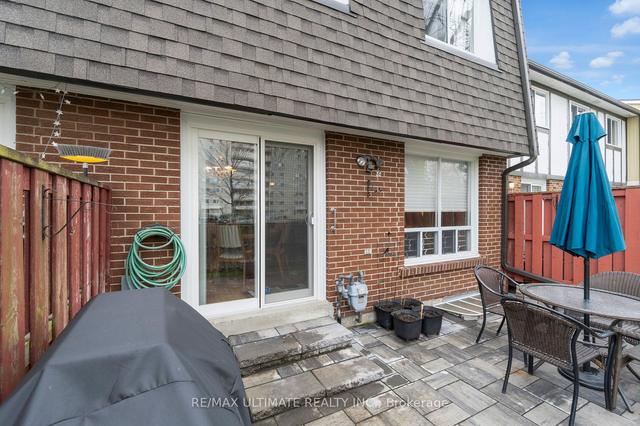 32 - 32 Farm Green Way, Townhouse with 3 bedrooms, 3 bathrooms and 2 parking in Toronto ON | Image 30