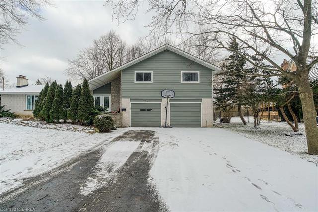 21 Lakeside Drive, House detached with 4 bedrooms, 2 bathrooms and 6 parking in Brantford ON | Image 4