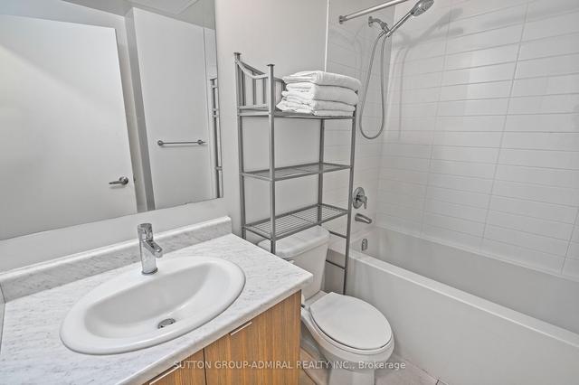 201 - 130 Canon Jackson Dr, Condo with 2 bedrooms, 2 bathrooms and 1 parking in Toronto ON | Image 13