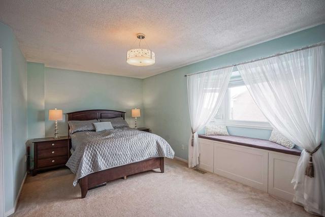 6558 Alderwood Tr W, House semidetached with 3 bedrooms, 3 bathrooms and 3 parking in Mississauga ON | Image 15