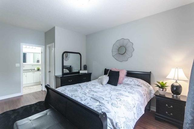 9 Serena Cres, House attached with 2 bedrooms, 3 bathrooms and 3 parking in Hamilton ON | Image 9