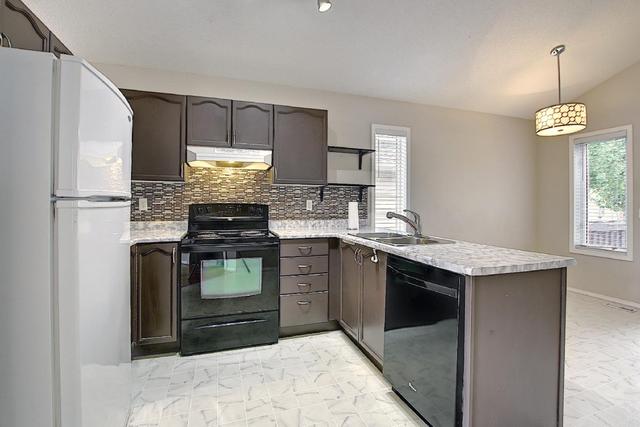 110 Coverton Close Ne, House detached with 3 bedrooms, 2 bathrooms and 2 parking in Calgary AB | Image 4