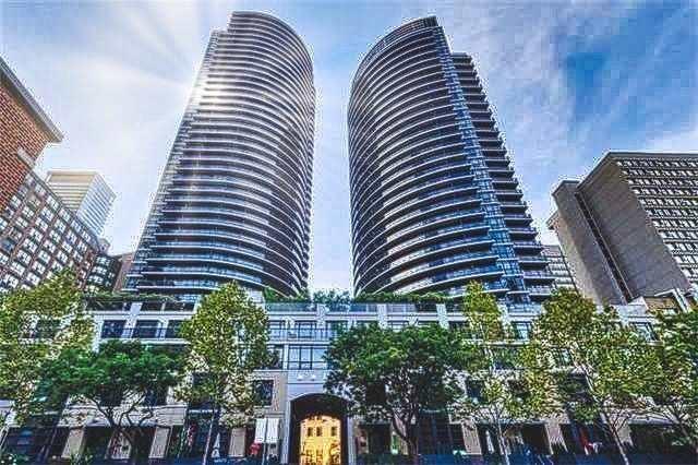 1204 - 25 Carlton St, Condo with 2 bedrooms, 2 bathrooms and 1 parking in Toronto ON | Image 1