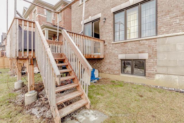 17 Klein Mills Rd, House detached with 4 bedrooms, 4 bathrooms and 3 parking in Vaughan ON | Image 22