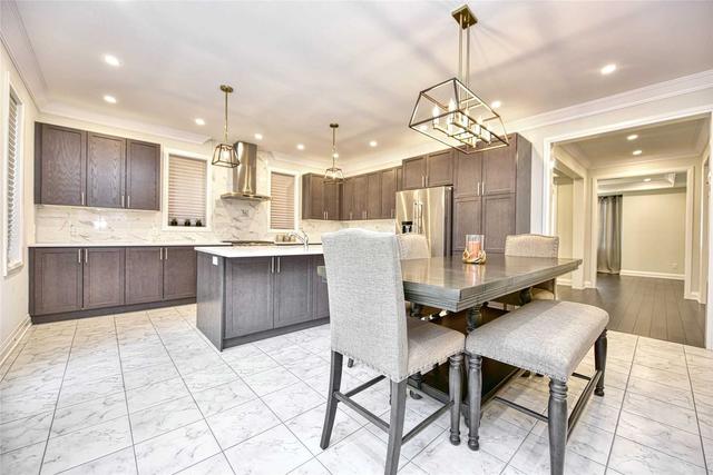 25 Cyprus Glen, House detached with 4 bedrooms, 4 bathrooms and 4 parking in East Gwillimbury ON | Image 14