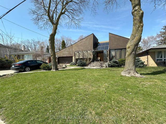98 Brookview Dr, House detached with 3 bedrooms, 3 bathrooms and 6 parking in Toronto ON | Image 12