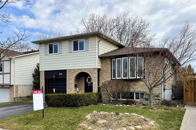 2361 Duncaster Dr, House detached with 3 bedrooms, 3 bathrooms and 3 parking in Burlington ON | Image 1
