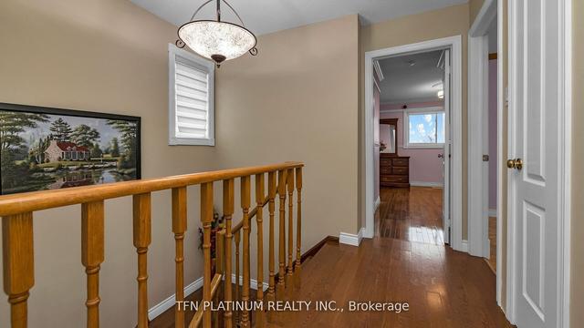 46 Colchester Ave, House detached with 3 bedrooms, 4 bathrooms and 4 parking in Brampton ON | Image 11