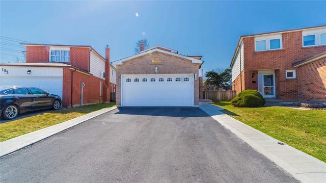 134 Banting Cres, House detached with 3 bedrooms, 4 bathrooms and 6 parking in Brampton ON | Image 1