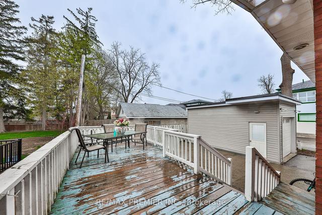 4 Rosedale Ave, House detached with 5 bedrooms, 4 bathrooms and 6 parking in Brampton ON | Image 32
