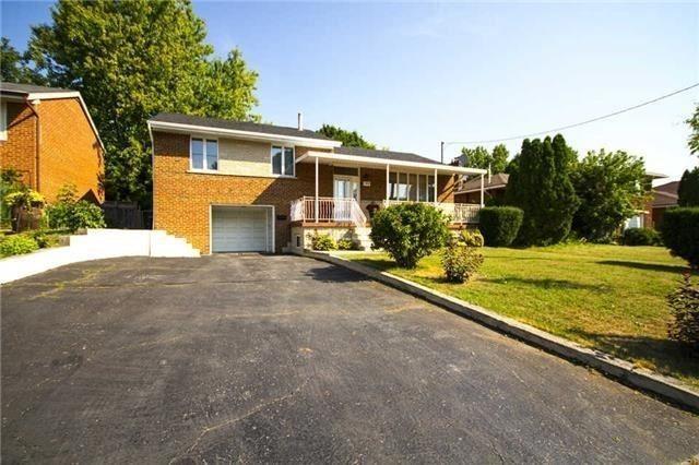 148 Newton Dr, House detached with 3 bedrooms, 3 bathrooms and 4 parking in Toronto ON | Image 1