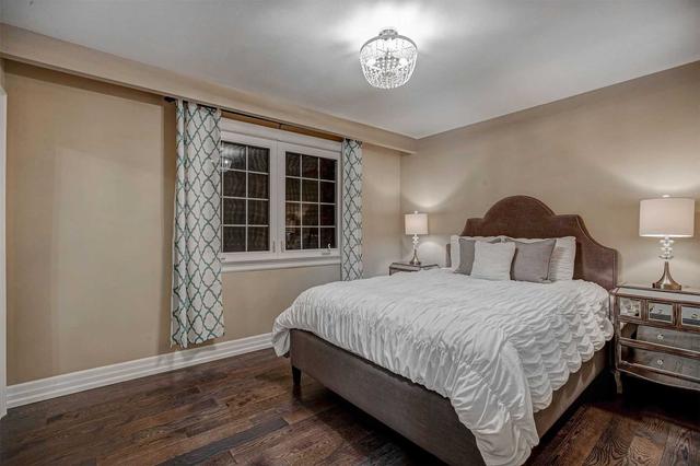 14 Sherin Crt, House detached with 4 bedrooms, 3 bathrooms and 6 parking in Toronto ON | Image 18