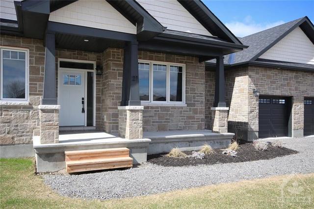 21 Ralph Jago Way, House detached with 4 bedrooms, 2 bathrooms and 10 parking in Ottawa ON | Image 4