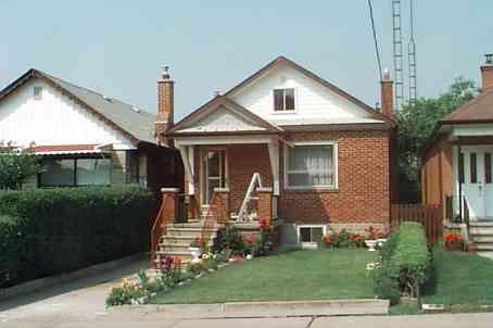 62 Snider Ave, House detached with 2 bedrooms, 2 bathrooms and 2 parking in Toronto ON | Image 1