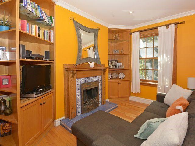 1003 Logan Ave, House semidetached with 3 bedrooms, 2 bathrooms and 1 parking in Toronto ON | Image 4