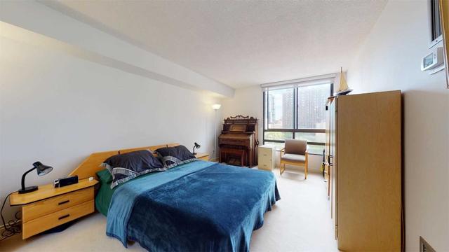 807 - 77 Carlton St, Condo with 2 bedrooms, 2 bathrooms and 1 parking in Toronto ON | Image 15