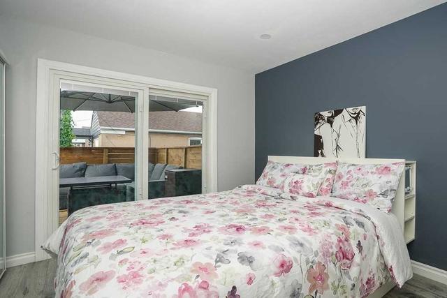 2 Warnica Ave, House detached with 3 bedrooms, 4 bathrooms and 4 parking in Toronto ON | Image 7