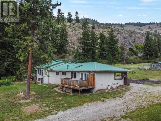 1196 Hwy 3a, House detached with 3 bedrooms, 2 bathrooms and 3 parking in Okanagan Similkameen G BC | Image 36