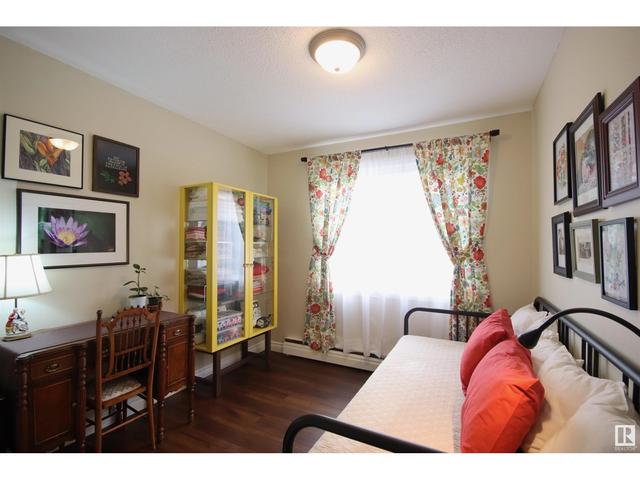 301 - 10415 93 St Nw, Condo with 2 bedrooms, 1 bathrooms and null parking in Edmonton AB | Image 9