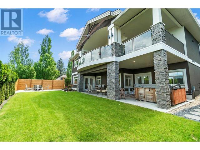 698 Devonian Avenue, House detached with 5 bedrooms, 4 bathrooms and 11 parking in Kelowna BC | Image 71