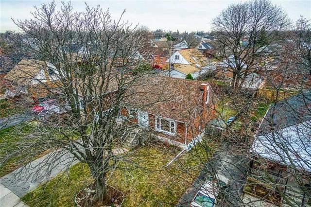 37 East 41st St, House detached with 3 bedrooms, 1 bathrooms and 3 parking in Hamilton ON | Image 12