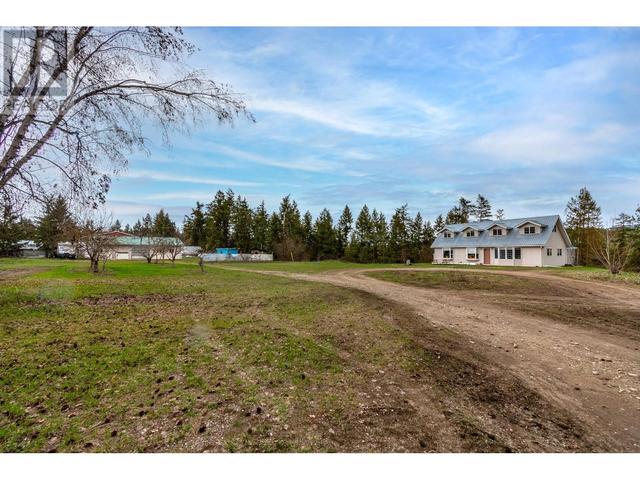 4990 Schubert Road, House detached with 2 bedrooms, 2 bathrooms and 2 parking in Spallumcheen BC | Image 2
