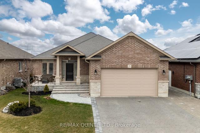 50 Scenic Dr, House detached with 2 bedrooms, 3 bathrooms and 6 parking in Belleville ON | Image 1