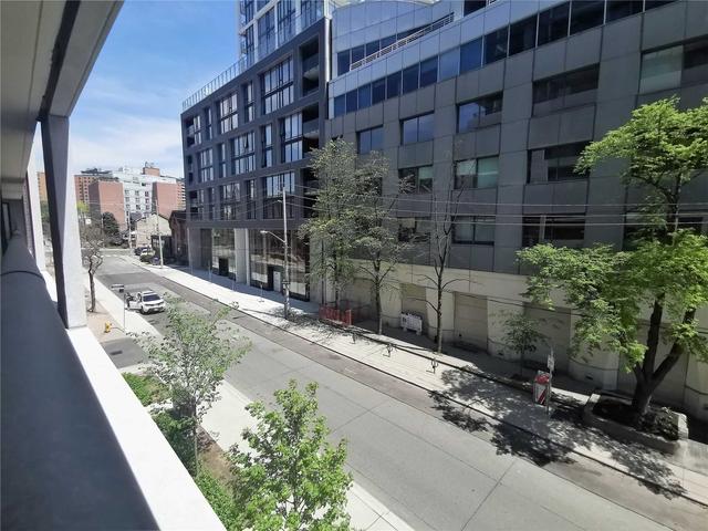 323 - 460 Adelaide St E, Condo with 2 bedrooms, 2 bathrooms and 0 parking in Toronto ON | Image 1