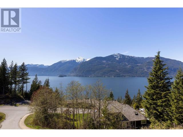 40 Salal Court, House detached with 5 bedrooms, 6 bathrooms and 6 parking in Squamish Lillooet D BC | Image 33