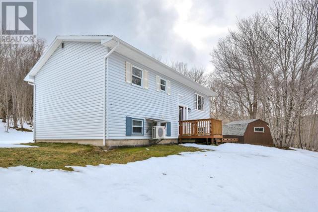 1220 West Side Baddeck Road, House detached with 5 bedrooms, 1 bathrooms and null parking in Victoria, Subd. B NS | Image 1