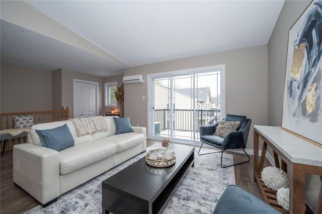 11 Water Street, Condo with 2 bedrooms, 1 bathrooms and 1 parking in Cornwall ON | Image 3