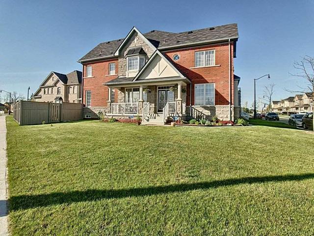 55 Elmcrest Dr, House detached with 4 bedrooms, 5 bathrooms and 4 parking in Brampton ON | Image 2