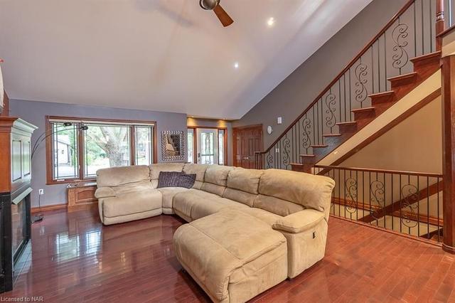 35 Spring Garden Boulevard, House detached with 4 bedrooms, 4 bathrooms and 8 parking in St. Catharines ON | Image 9