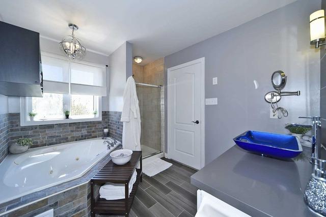 60 Arco Circ, House semidetached with 3 bedrooms, 4 bathrooms and 4 parking in Vaughan ON | Image 8