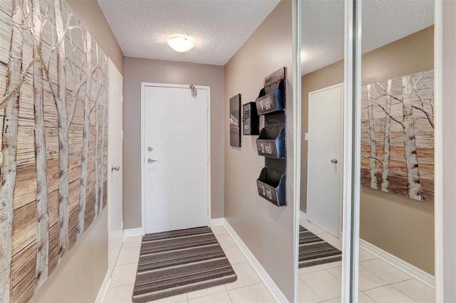 1201 - 3590 Kaneff Cres, Condo with 3 bedrooms, 2 bathrooms and 2 parking in Mississauga ON | Image 12