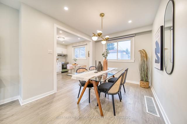 53 Baltray Cres, House semidetached with 3 bedrooms, 3 bathrooms and 4 parking in Toronto ON | Image 2
