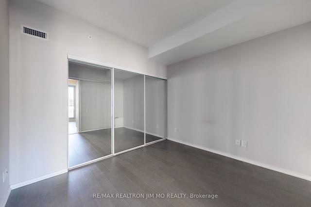 1002 - 70 Temperance St, Condo with 1 bedrooms, 1 bathrooms and 0 parking in Toronto ON | Image 3