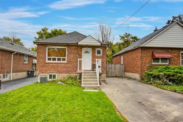 111 Dorset Rd, House detached with 2 bedrooms, 1 bathrooms and 3 parking in Toronto ON | Image 1