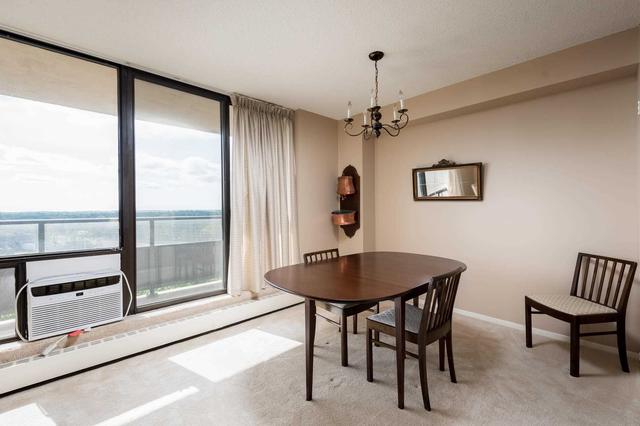 909 - 2929 Aquitaine Ave, Condo with 2 bedrooms, 2 bathrooms and 2 parking in Mississauga ON | Image 2