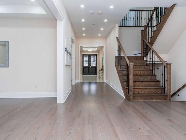 17 Blue Silo Way, House detached with 5 bedrooms, 7 bathrooms and 4 parking in Brampton ON | Image 3