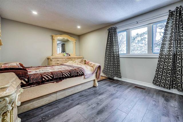 186 Bellamy Rd N, House detached with 3 bedrooms, 4 bathrooms and 5 parking in Toronto ON | Image 18