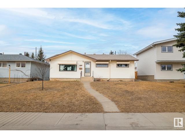 9016 135a Av Nw, House detached with 3 bedrooms, 1 bathrooms and 4 parking in Edmonton AB | Image 47