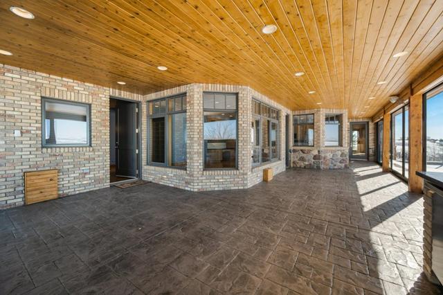 370063 Highway 547, House detached with 8 bedrooms, 9 bathrooms and 20 parking in Foothills County AB | Image 13