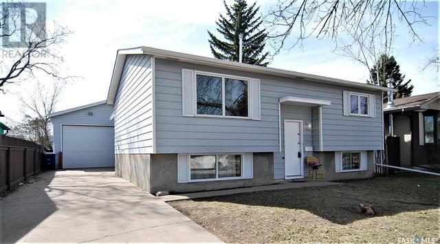 434 Fisher Cres, House detached with 4 bedrooms, 2 bathrooms and null parking in Saskatoon SK | Card Image
