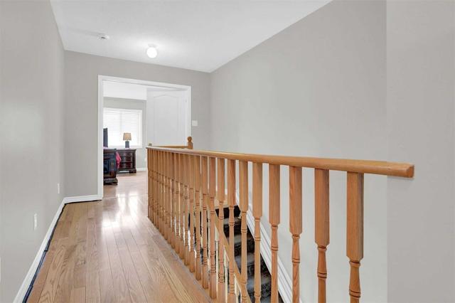 198 Albright Rd, House attached with 3 bedrooms, 4 bathrooms and 3 parking in Brampton ON | Image 14
