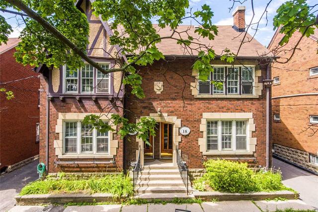 18-20 Austin Terr, House detached with 8 bedrooms, 4 bathrooms and 4 parking in Toronto ON | Image 12