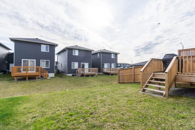 21 Lehtinen Cres, House semidetached with 2 bedrooms, 3 bathrooms and 6 parking in Belleville ON | Image 19