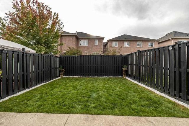 96 Brussels Ave W, House attached with 3 bedrooms, 4 bathrooms and 3 parking in Brampton ON | Image 20